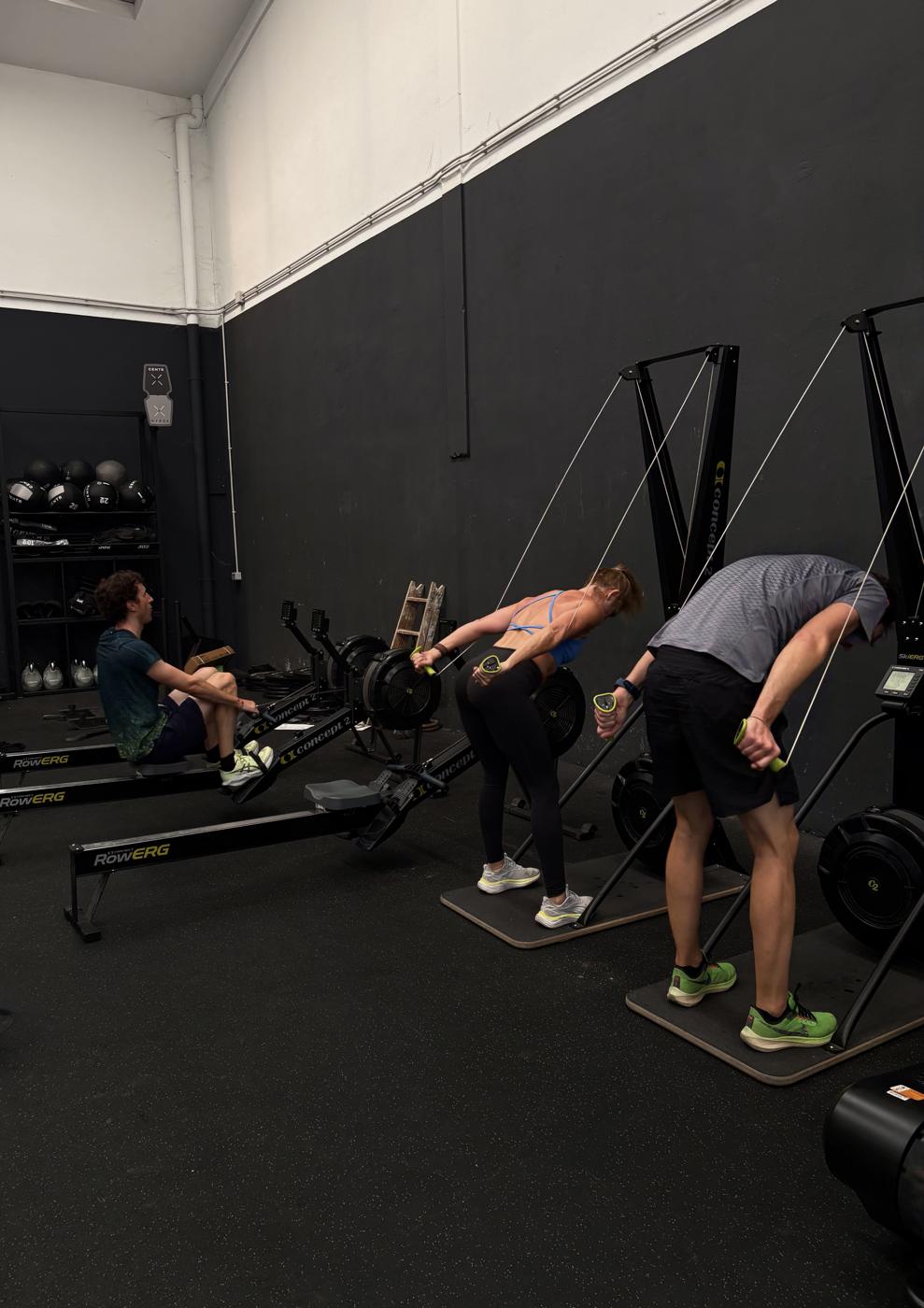 Remos y SkiErg Concept2 en plena clase